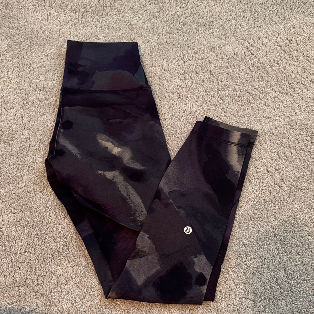 LULULEMON Black Purple Floral Wunder Train 7/8 Leggings 4